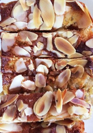 バナナとアーモンドのパウンドケーキ-レシピのメイン写真