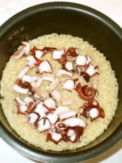 タコご飯♪簡単タコ炊き込みご飯♪混ぜご飯-レシピのメイン写真