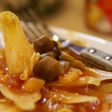 丸ごと玉ねぎの トマトソース煮込み