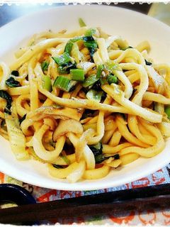 余り野菜で簡単♥ガッツリ焼きうどん-レシピのメイン写真