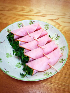 お弁当におつまみに☆カイワレのハム巻き-レシピのメイン写真