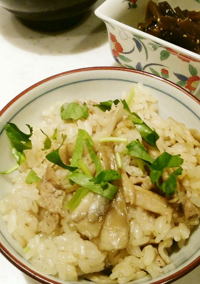 簡単!!舞茸と神戸ポークの炊き込みご飯-レシピのメイン写真