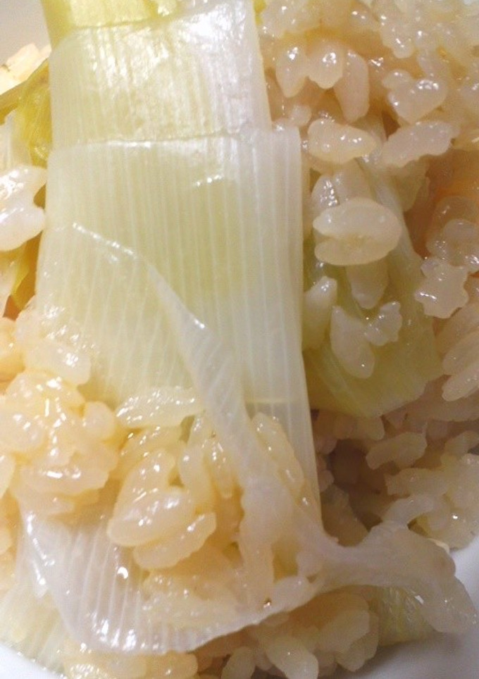 長ネギと麺つゆだけ☆ 炊き込みご飯-レシピのメイン写真