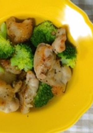 鶏肉とブロッコリーのハーブ炒め-レシピのメイン写真