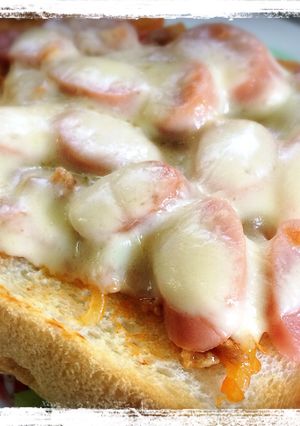 朝食に♪ミートソースでピザトースト風♪-レシピのメイン写真