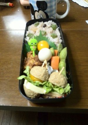 遠足運動会宝箱弁当★鶉とまと★赤飯甘納豆-レシピのメイン写真