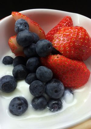 ブルベリーといちごのヨーグルト-レシピのメイン写真