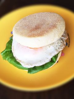 朝ごはん、ランチに簡単目玉焼きサンド!!-レシピのメイン写真