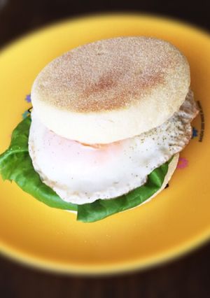 朝ごはん、ランチに簡単目玉焼きサンド！！-レシピのメイン写真