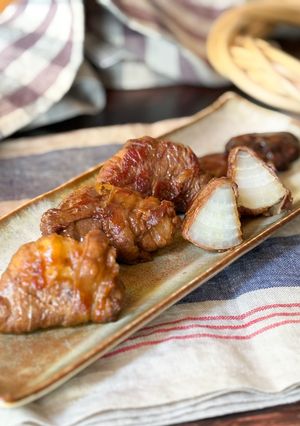 お手軽！とろ甘新玉ねぎの肉巻きすき焼き風-レシピのメイン写真