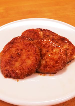 チーズいももち。蜂蜜の甘辛だれで簡単！-レシピのメイン写真