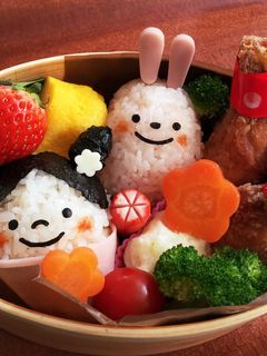 女の子&うさぎ♡春の遠足弁当♡キャラ弁-レシピのメイン写真