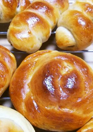 母の日にも♪ねじって巻いて薔薇パン♪-レシピのメイン写真