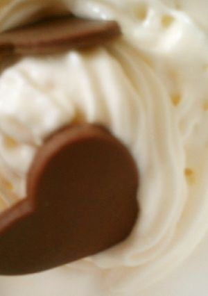 白いデザート チョコのせ-レシピのメイン写真