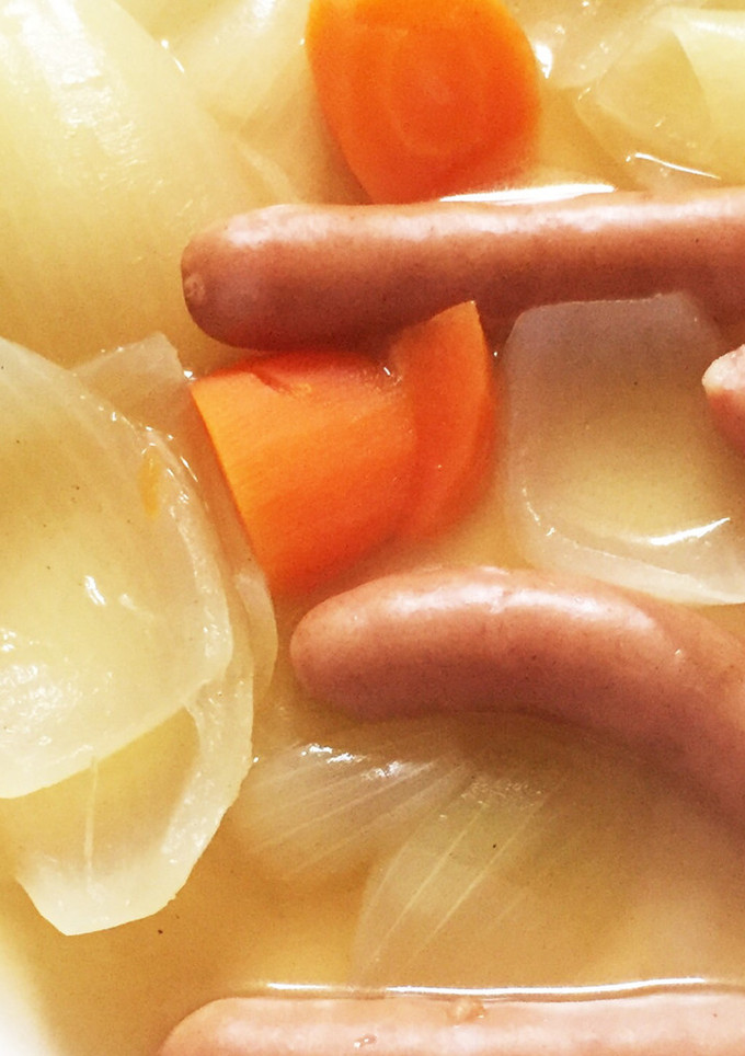 玉ねぎとウィンナーとにんじんのスープ-レシピのメイン写真