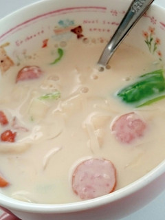 餃子の皮で!豆乳スープの生パスタ-レシピのメイン写真