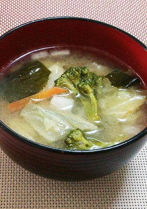 キャベツとわけぎとブロッコリーのお味噌汁-レシピのメイン写真