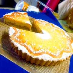 รูปของ 紅茶とホワイトチョコのタルト