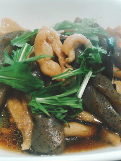 鳥皮とこんにゃくときのこの煮物-レシピのメイン写真