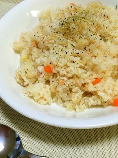 炊飯器におまかせ!洋風炊き込みご飯-レシピのメイン写真