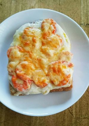 エビグラタン風な?グラタントースト-レシピのメイン写真