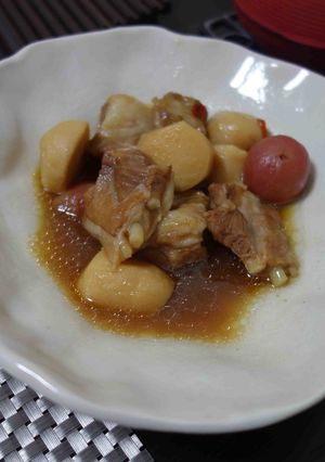 里いもとソーキの煮物-レシピのメイン写真