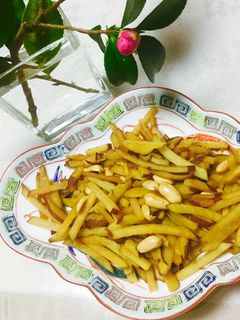 サツマイモとピーナッツの豆板醤炒め-レシピのメイン写真