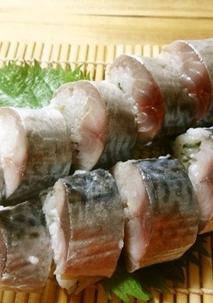 意外と簡単＆美味しい♪しめサバの棒寿司-レシピのメイン写真