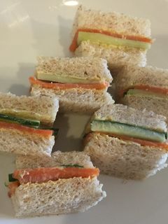 スモークサーモンときゅうりのサンドイッチ-レシピのメイン写真