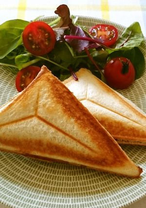 ノンオイルカレーで☆ヘルシーホットサンド-レシピのメイン写真