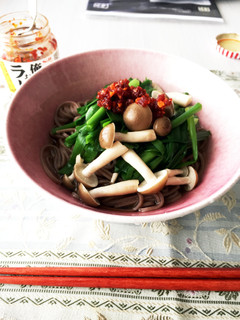 食べるラー油でニラそば-レシピのメイン写真