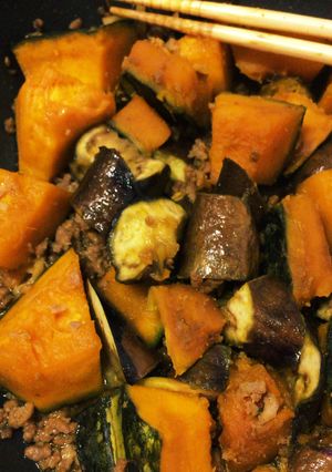 ご飯がすすむ！カボチャと茄子の挽肉炒め煮-レシピのメイン写真
