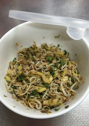 セロリの葉としらすのふりかけ-レシピのメイン写真