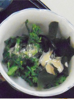 菜の花とわかめのみそマヨネーズがけ☆宇セ-レシピのメイン写真