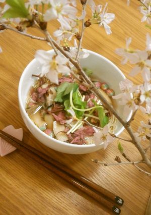 花冷えの候に✿桜の塩漬けでお花見そうめん-レシピのメイン写真