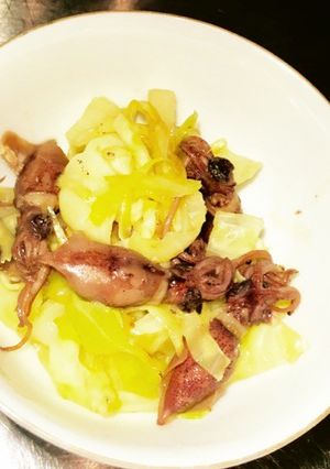 ホタルイカと新キャベツの蒸し煮 春の味-レシピのメイン写真
