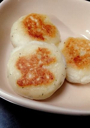 モチモチ♡チーズたっぷりポテト餅-レシピのメイン写真