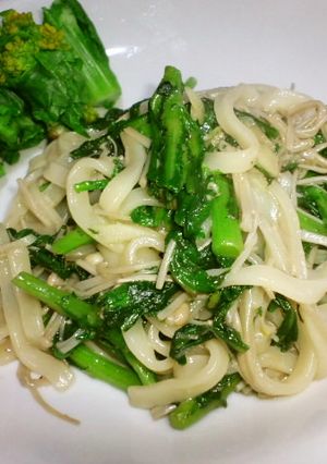春菊とえのきのにんにく焼うどん-レシピのメイン写真