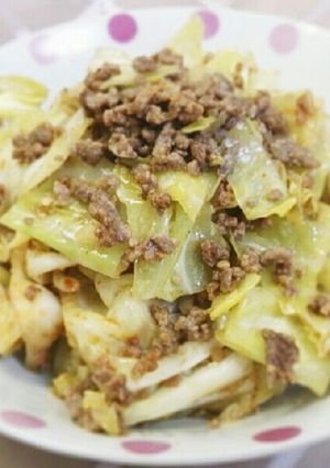 春きゃべつの胡麻味噌コチュジャン炒め-レシピのメイン写真