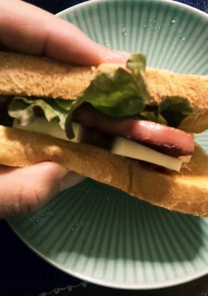 お手軽定番朝ごはん★ハムチーズトースト-レシピのメイン写真