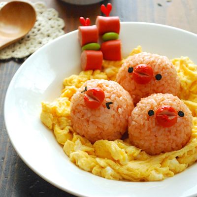 基本からアレンジまで！思わずつくりたくなる「ひよこ オムライス」の
