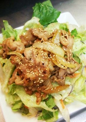 市販にちょいたし♪焼き肉のっけサラダ-レシピのメイン写真