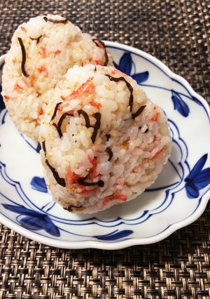 旨味たっぷり♡娘が大好きな塩昆布おにぎり-レシピのメイン写真