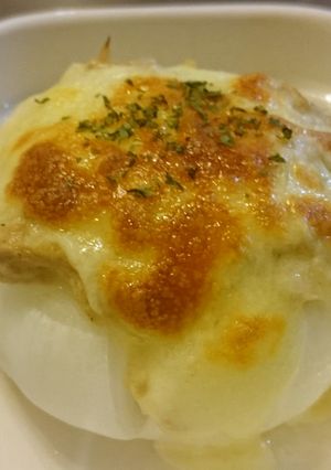新玉ねぎ丸ごとグラタン-レシピのメイン写真