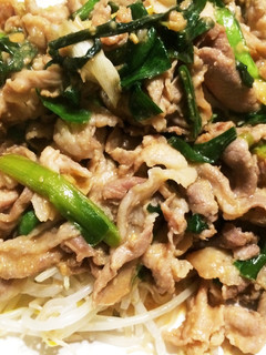 ご飯がススム!味噌ニンニクで豚ニラ炒め!-レシピのメイン写真