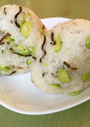 ☆ごま油香る 枝豆塩昆布 おにぎり-レシピのメイン写真