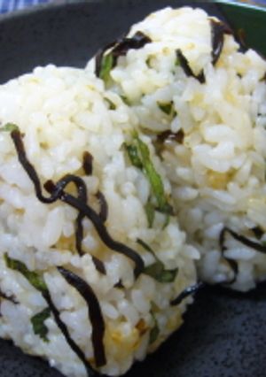 大葉おかか塩昆布おにぎり-レシピのメイン写真