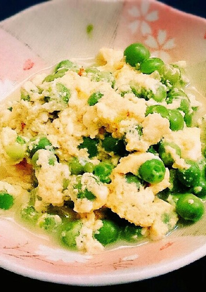 えんどう豆✩ふわふわ卵とじ-レシピのメイン写真