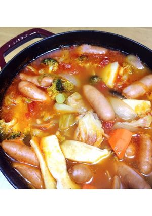 トマト缶で簡単本格トマト鍋-レシピのメイン写真
