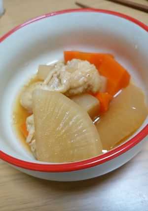 鶏ハム作りで余った皮と野菜の煮物-レシピのメイン写真